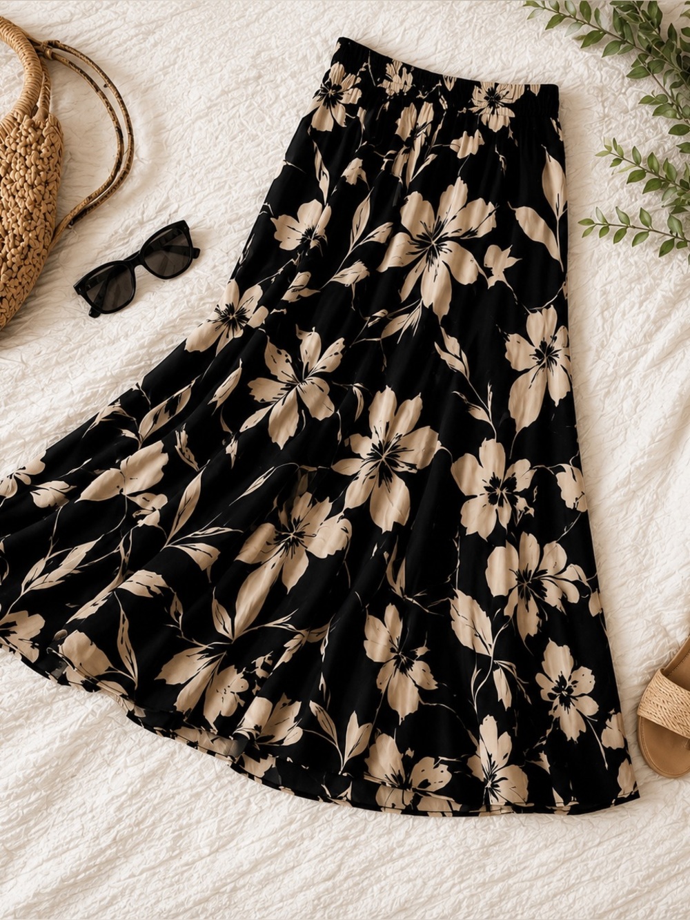 Tahari Black & Cream Floral Maxi Skirt NWT Medium